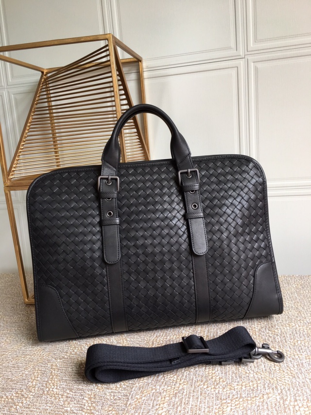 보테가 BOTTEGA VENETA 남성 가죽 토트백 BO0871