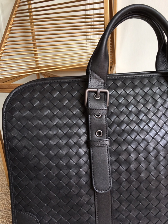 보테가 BOTTEGA VENETA 남성 가죽 토트백 BO0871