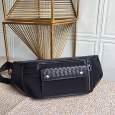 보테가 BOTTEGA VENETA 남성 가죽벨트백 BO0862