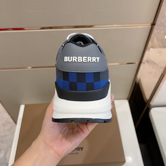 버버리 BURBERRY 남성 빈티지 스니커즈  BB379