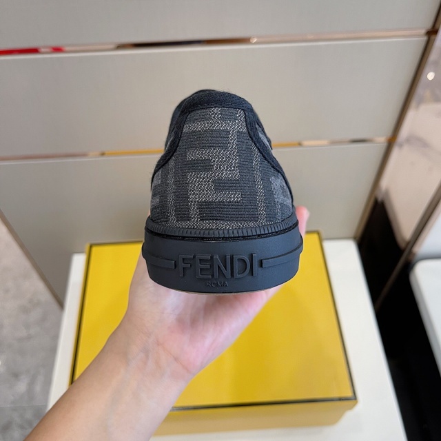 펜디 FENDI 남성 스니커즈 F205