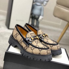 구찌 GUCCI 여성 러그솔 홀스빗 로퍼 G3099