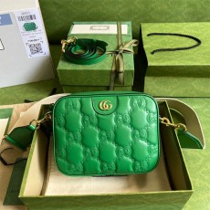 구찌 GUCCI 마틀라세 레더 숄더백 702234 GU02249