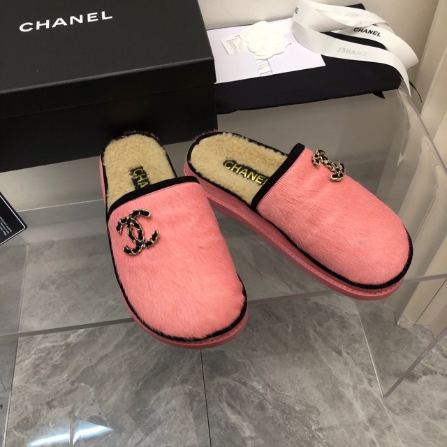 샤넬 CHANEL 여성 퍼 슬리퍼 C01012