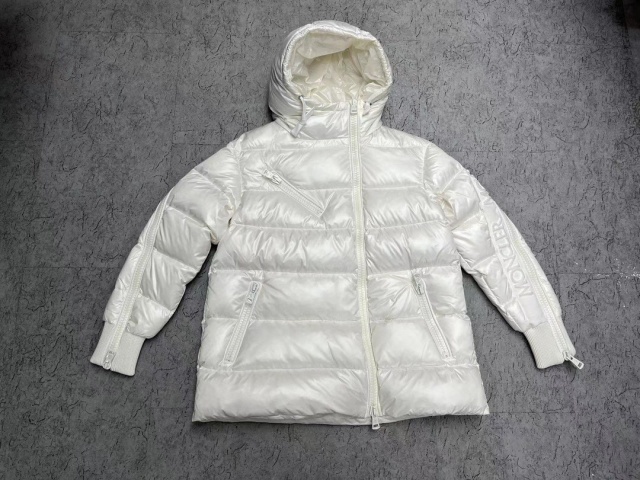 몽클레어 Moncler 여성 다운 패딩 M02395