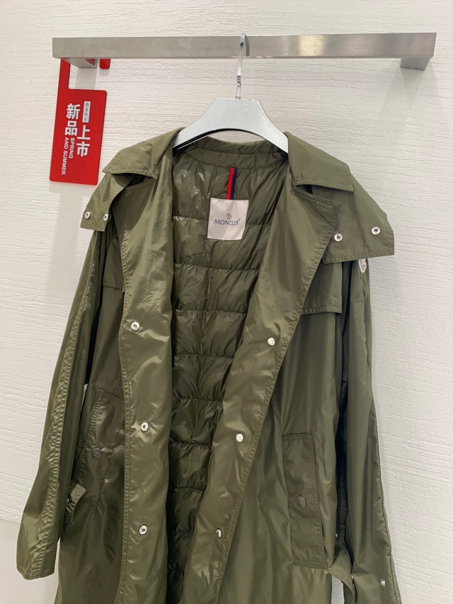 몽클레어 Moncler 여성 바람막이 패딩코트 M02420