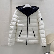 몽클레어 Moncler 여성 패딩 M02422