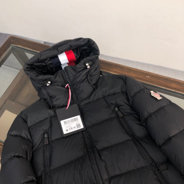 몽클레어 Moncler 남성 패딩 M02429