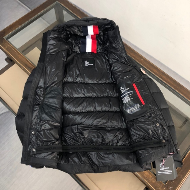 몽클레어 Moncler 남성 패딩 M02429