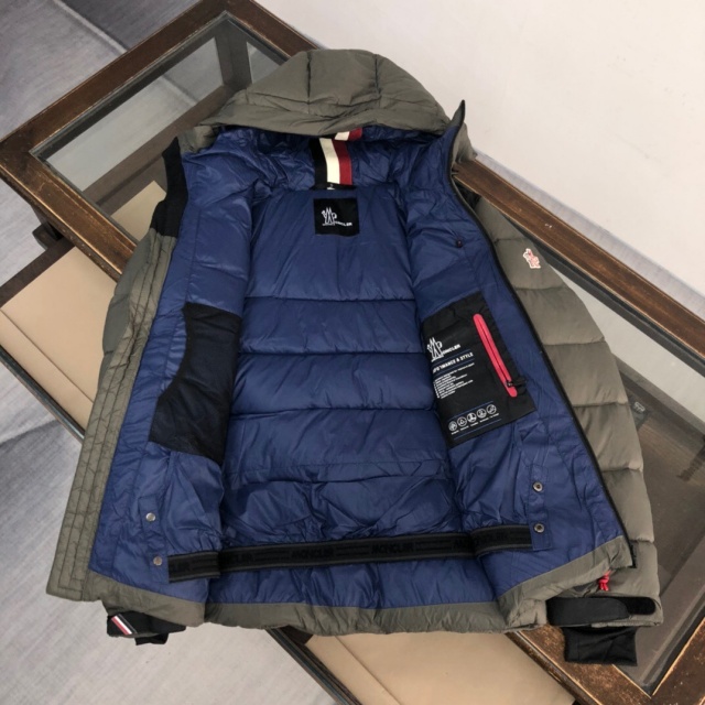 몽클레어 Moncler 남성 패딩 M02429