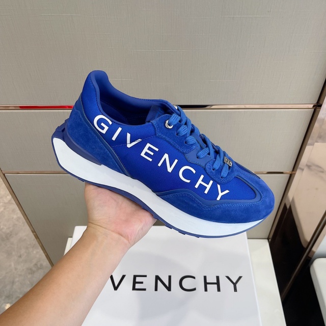 지방시 GIVENCHY 남성 러너 스니커즈 GV0734