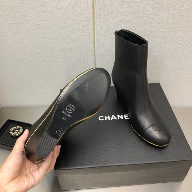 샤넬 CHANEL 여성 앵클 부츠 C01051