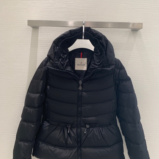 몽클레어 Moncler 여성 패딩 M02585