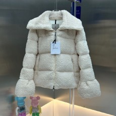 몽클레어 Moncler 여성 패딩 M02588