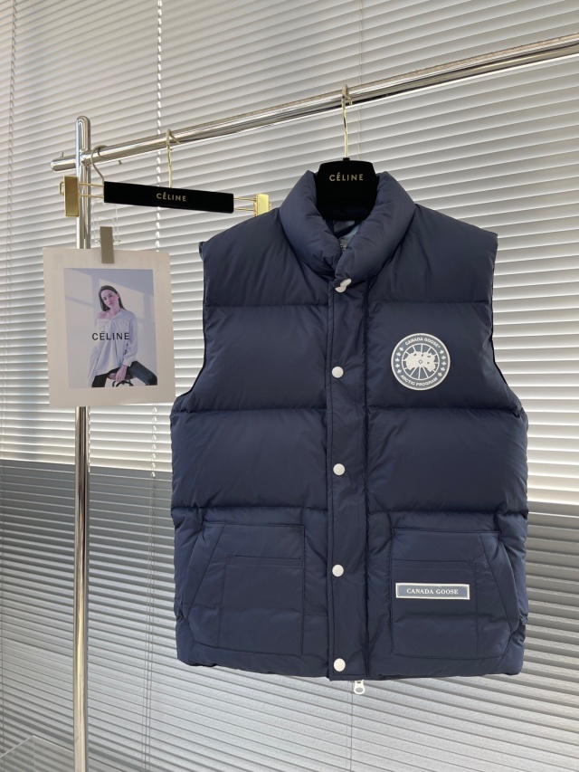 캐나다구스 CANADAGOOSE 남성 패딩조끼 CS0376