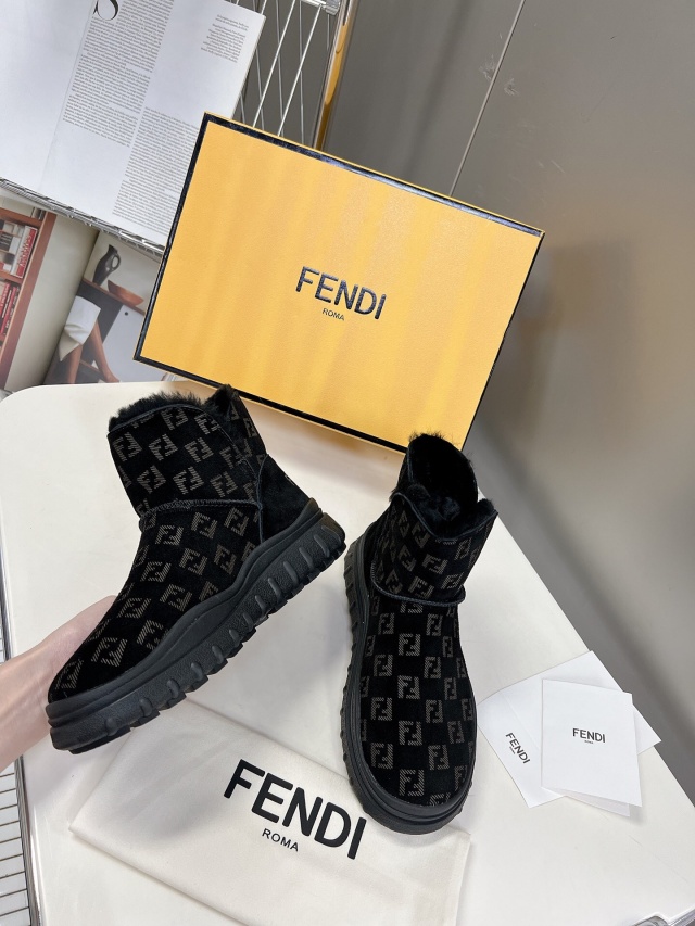 펜디 FENDI 여성 어그 부츠 F256