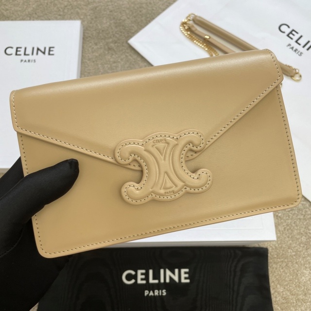 셀린느 CELINE 퀴르 트리오페 체인백  CL0536