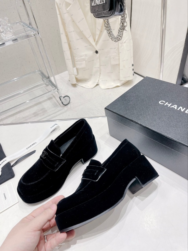 샤넬 CHANEL 여성 펌프스 C01084