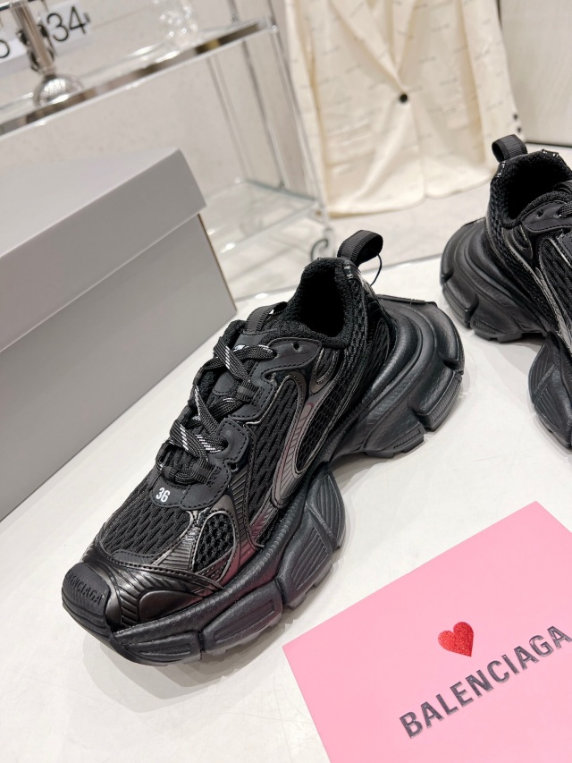 발렌시아가 Balenciaga 남여공용 3XL 러너 스니커즈 BG0766