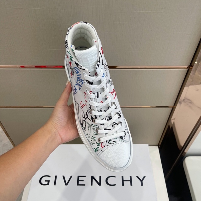 지방시 GIVENCHY 남성 시티 하이탑 스니커즈 GV0763