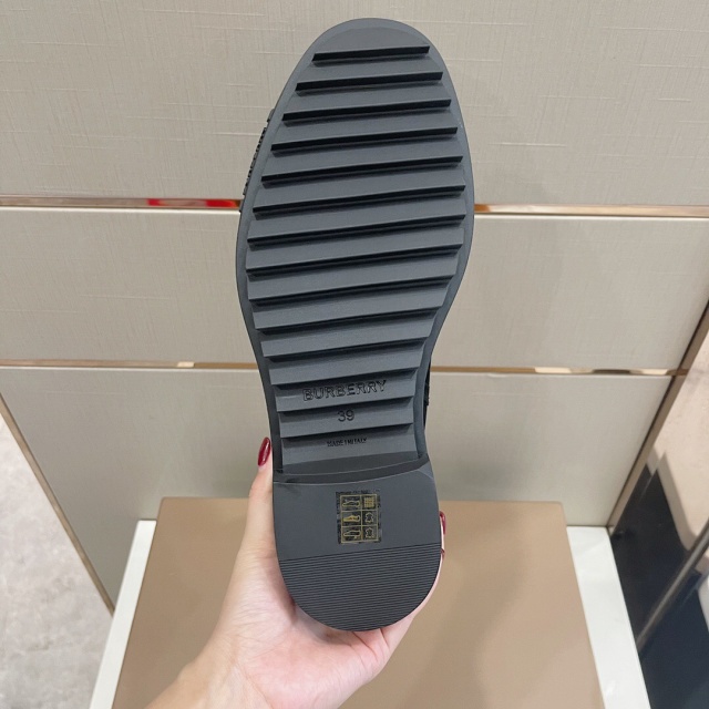 버버리 BURBERRY 남성 앵클 부츠  BB395