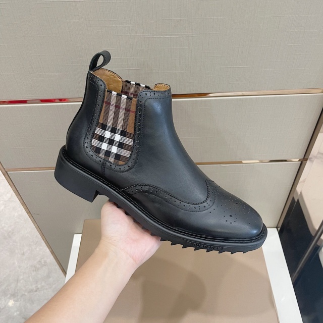 버버리 BURBERRY 남성 앵클 부츠  BB394