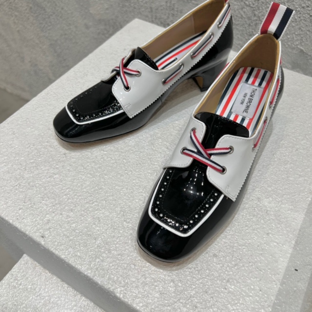 톰브라운 THOMBROWNE 여성 펌프스 TB130