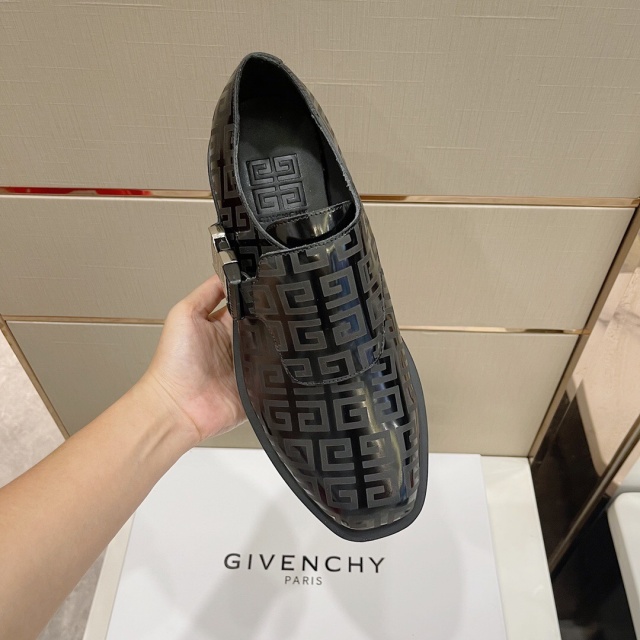 지방시 GIVENCHY 남성 스퀘어 더비슈즈 GV0771