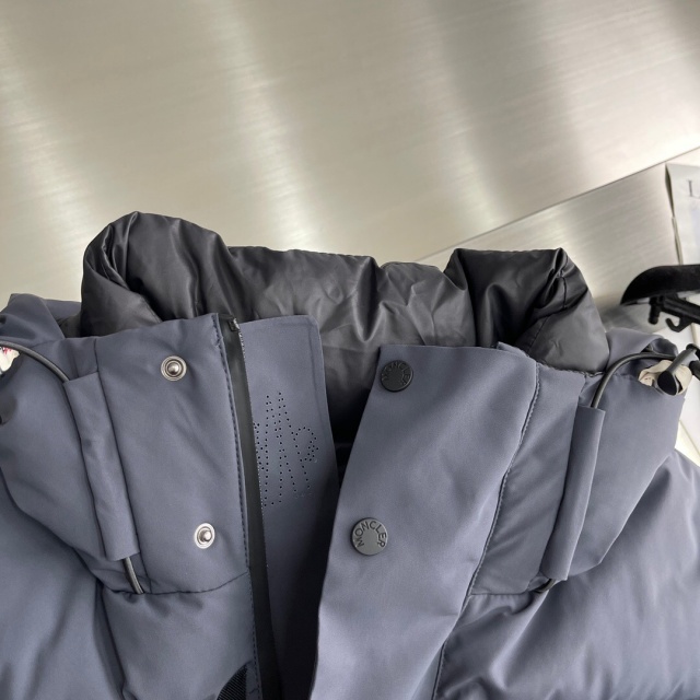 몽클레어 Moncler 남성 패딩 M02651