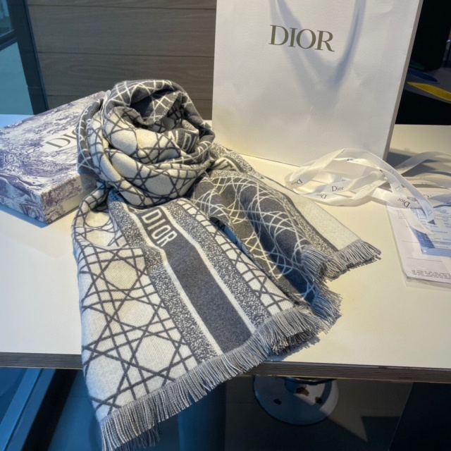 디올  DIOR 여성 머플러 DR0090