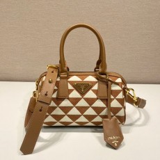 프라다 PRADA 자가드 보스턴백 1BA846  PD1025