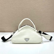 프라다 PRADA 트라이앵글 토트백 1BB082 PD0956