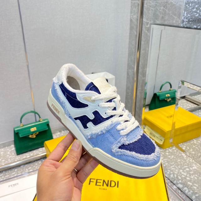 펜디 FENDI 남여공용 매치 스니커즈 F282