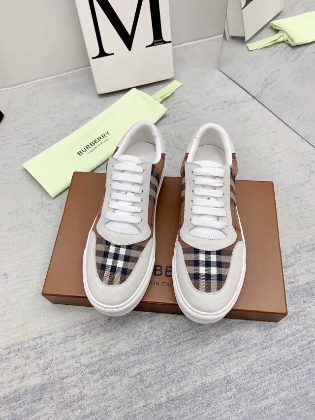 버버리 BURBERRY 남여공용 빈티지 스니커즈  BB398