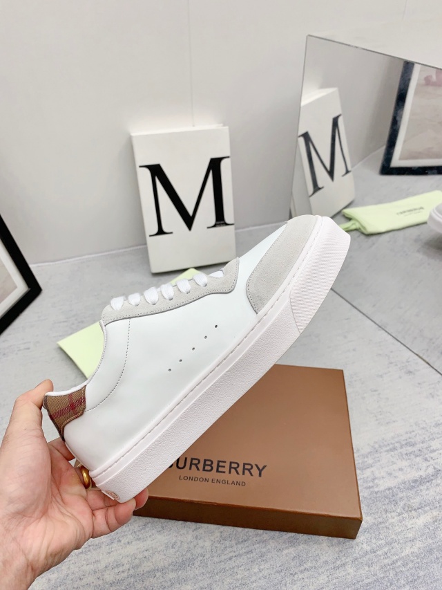 버버리 BURBERRY 남여공용 빈티지 스니커즈  BB399