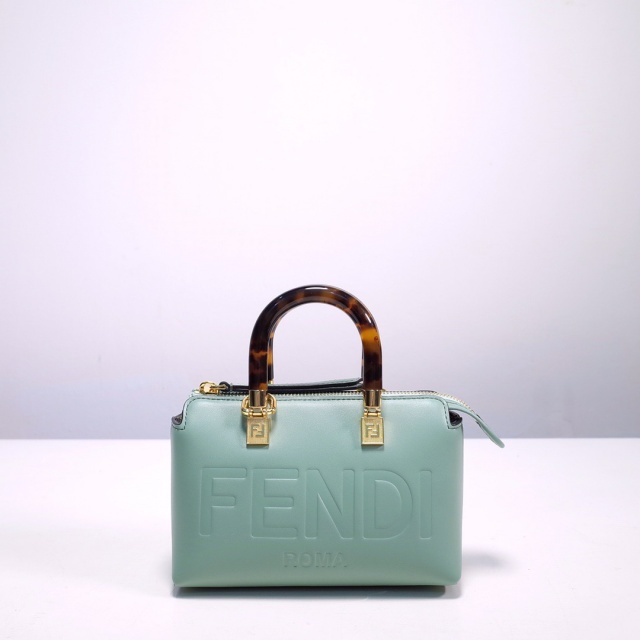 펜디 FENDI 바이 더 웨이 보스턴백 8BS067 FD08450