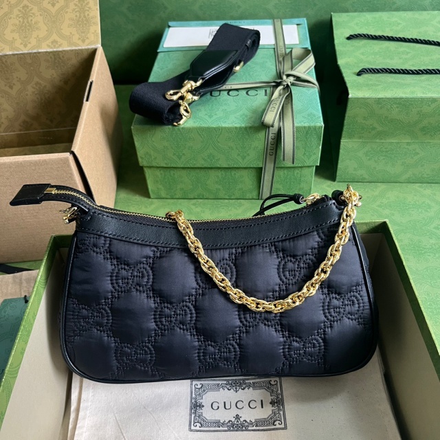 구찌 GUCCI GG 마틀라세 핸드백 735049 GU1004