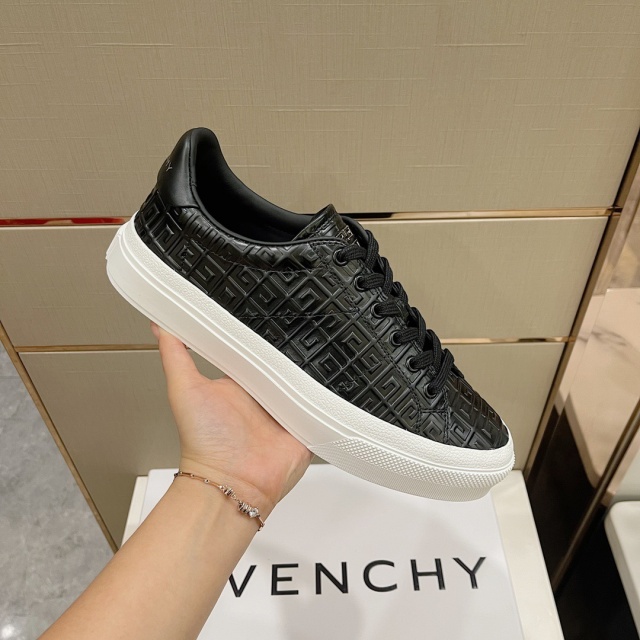 지방시 GIVENCHY 남성 시티 스포츠 스니커즈 GV0781