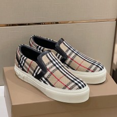 버버리 BURBERRY 남성 빈티지 체크 슬립온 BB405