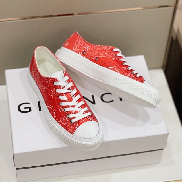 지방시 GIVENCHY 남성 시티로고 4G 스니커즈 GV0786