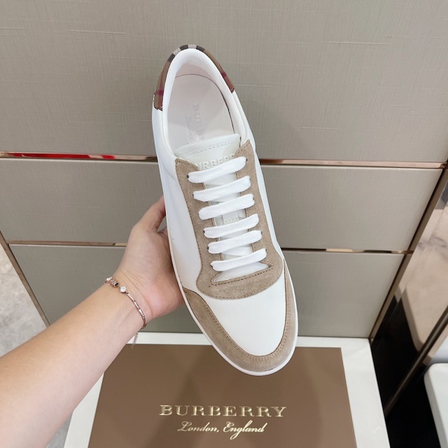 버버리 BURBERRY 남성 체크 스니커즈 BB409