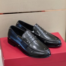 발렌티노 VALENTINO 남성 락스터드 로퍼 VN1297