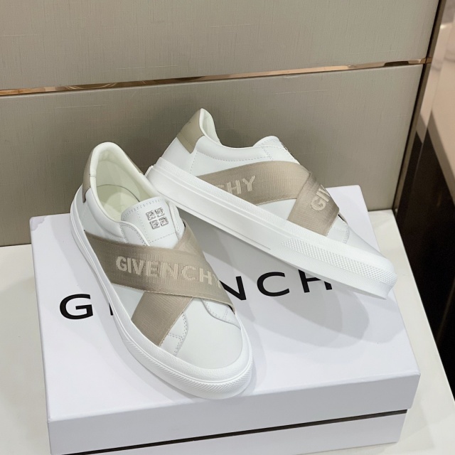 지방시 GIVENCHY 남성 4g로고 시티 스포츠 스니커즈 GV0792