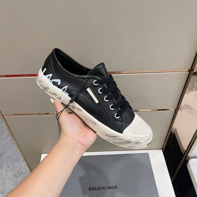 발렌시아가 Balenciaga 남성 파리 스니커즈 BG0803