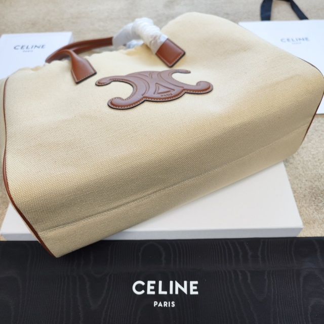 셀린느 CELINE 퀴르 트리옹프 드로우스트링 카바스 199973  CL0562