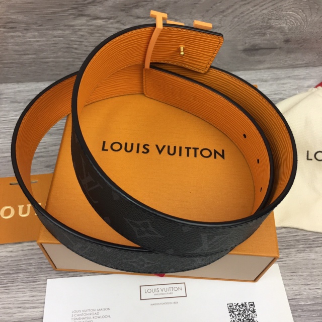 루이비통 LOUIS VUITTON  남성 벨트 LV0684