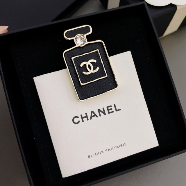 샤넬 CHANEL 여성 브로치 CN00185