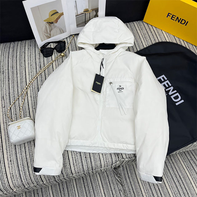 펜디 FENDI 여성 패딩 F700