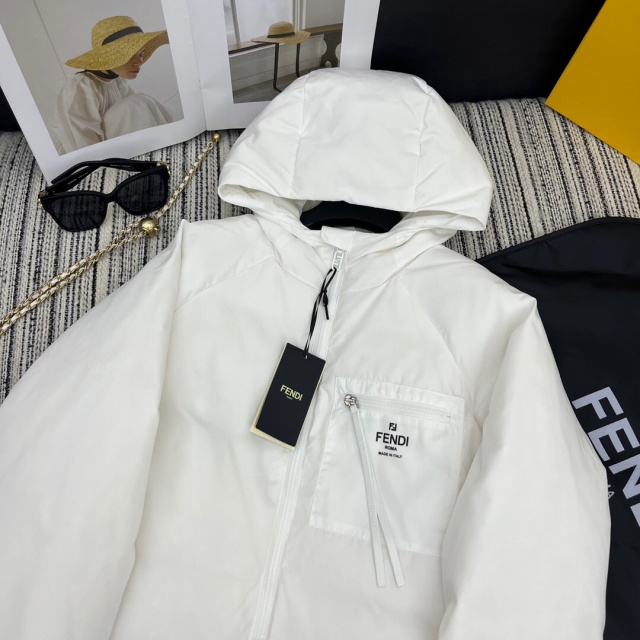 펜디 FENDI 여성 패딩 F700