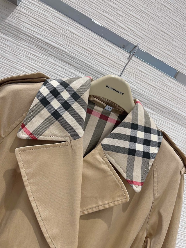 버버리 BURBERRY 여성 트렌치 코트  BBR3635